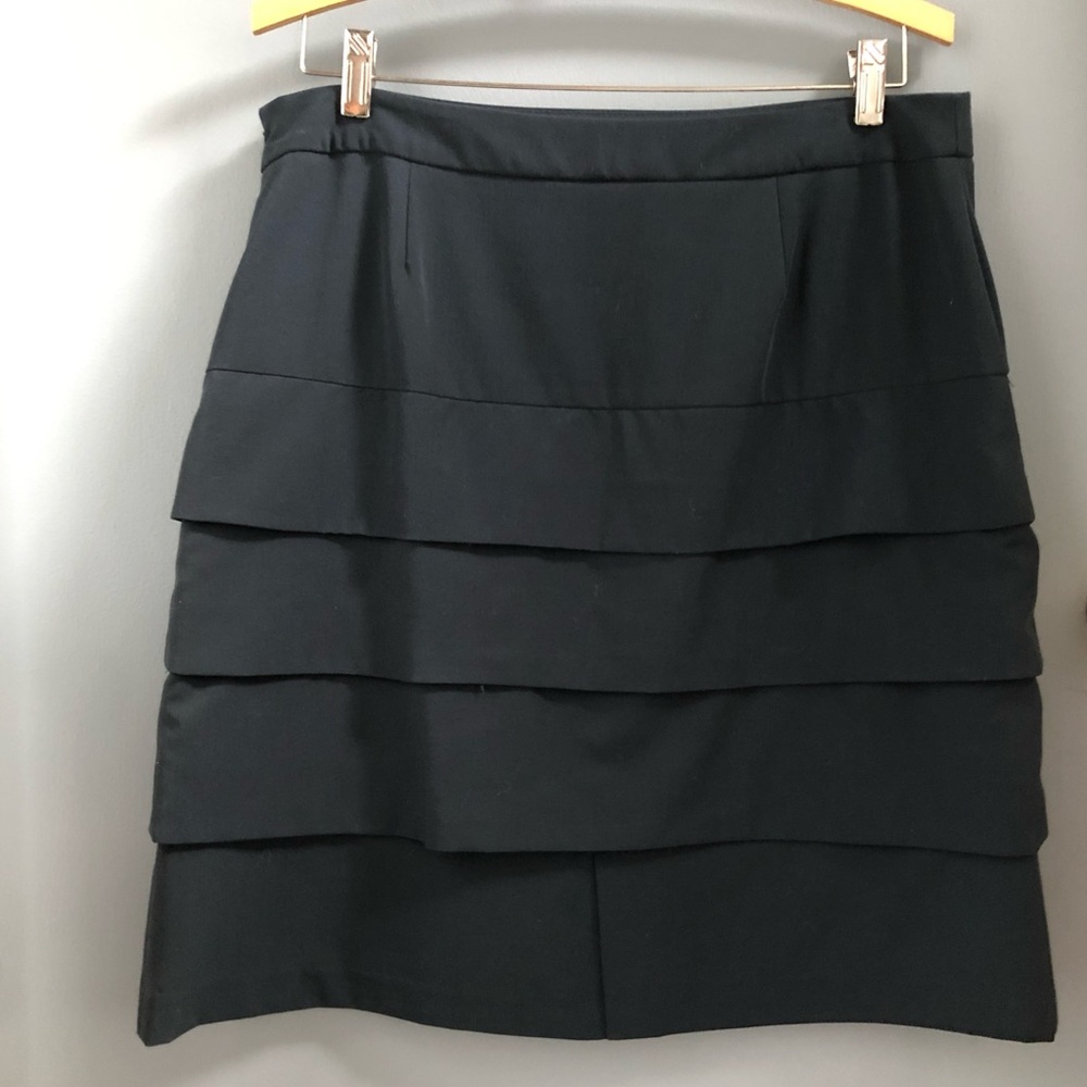 Larry Levine Stretch Tiered Black Skirt, Sz 12 - Picture 1 of 12